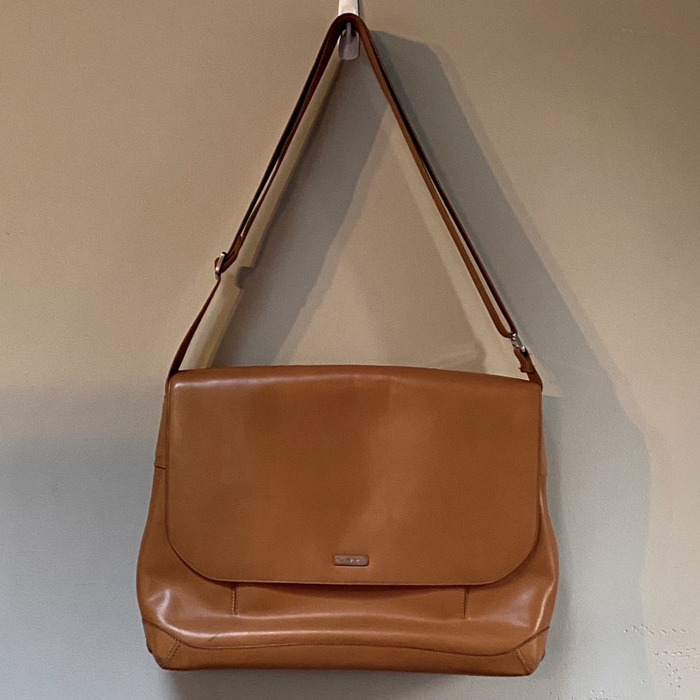 Tumi Leather Briefcase / Laptop Bag